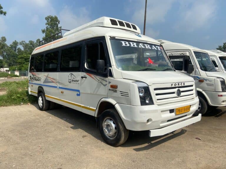 20 Seater Tempo Traveller in Chandigarh