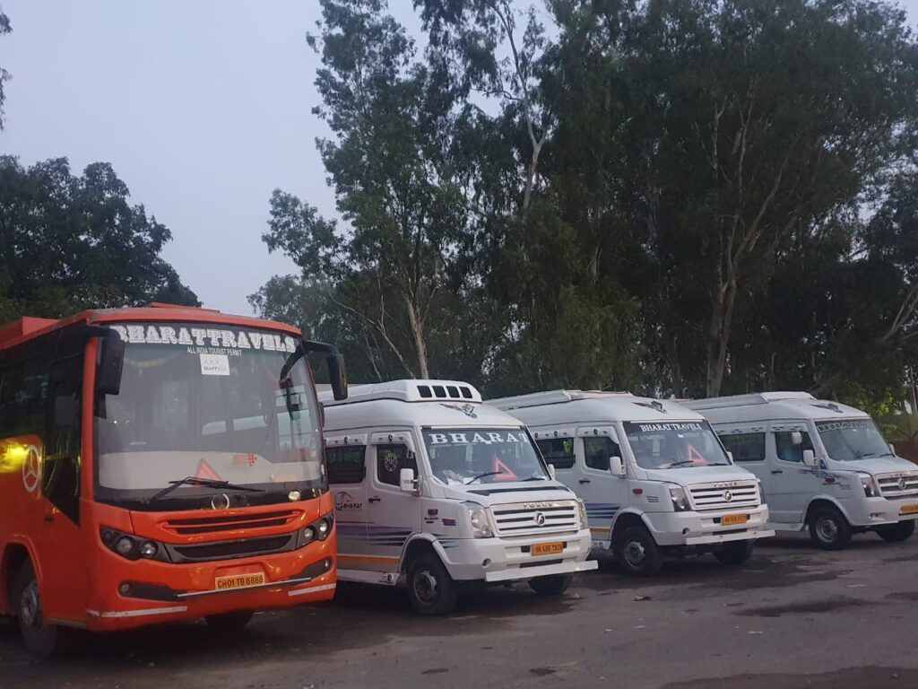 18 Seater Tempo Traveller in Chandigarh